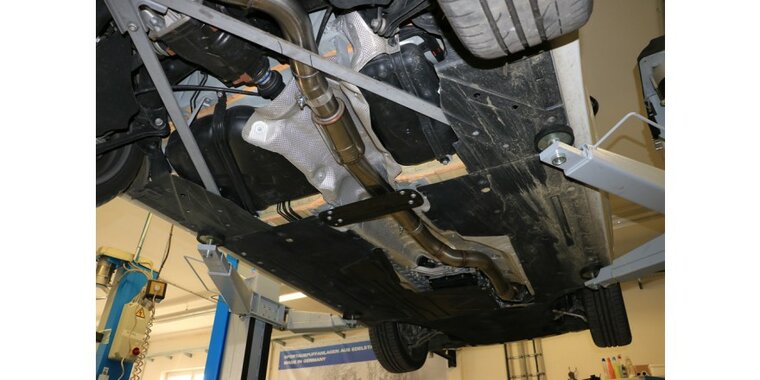 BMW F32/F33/F36 - 435i - M-pakket voordemper inclusief flexibel 2-delig